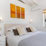 Moundela