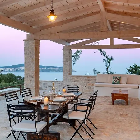 Moundela * Katsimatika